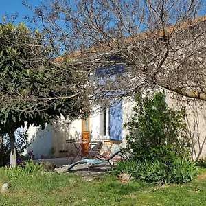 petite-maison-dpendance-de-3-pices-dans-mas-du-19me-sicle.fr-provencehotel.com/