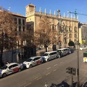 https://plaza-nuevas-house.es-andalucia.com