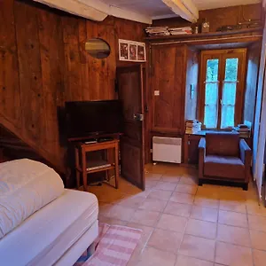 Maison Du Pays De Salers Dans Le Parc Des Volcans D'auvergne Hébergement de vacances