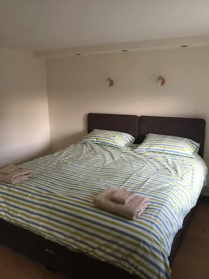 2 Chemin Des Epinois Apartment Seez
